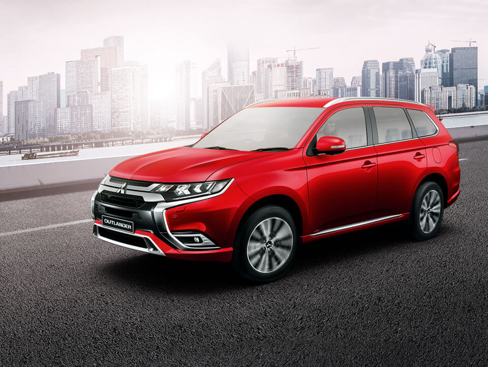 Mitsubishi Outlander đỏ